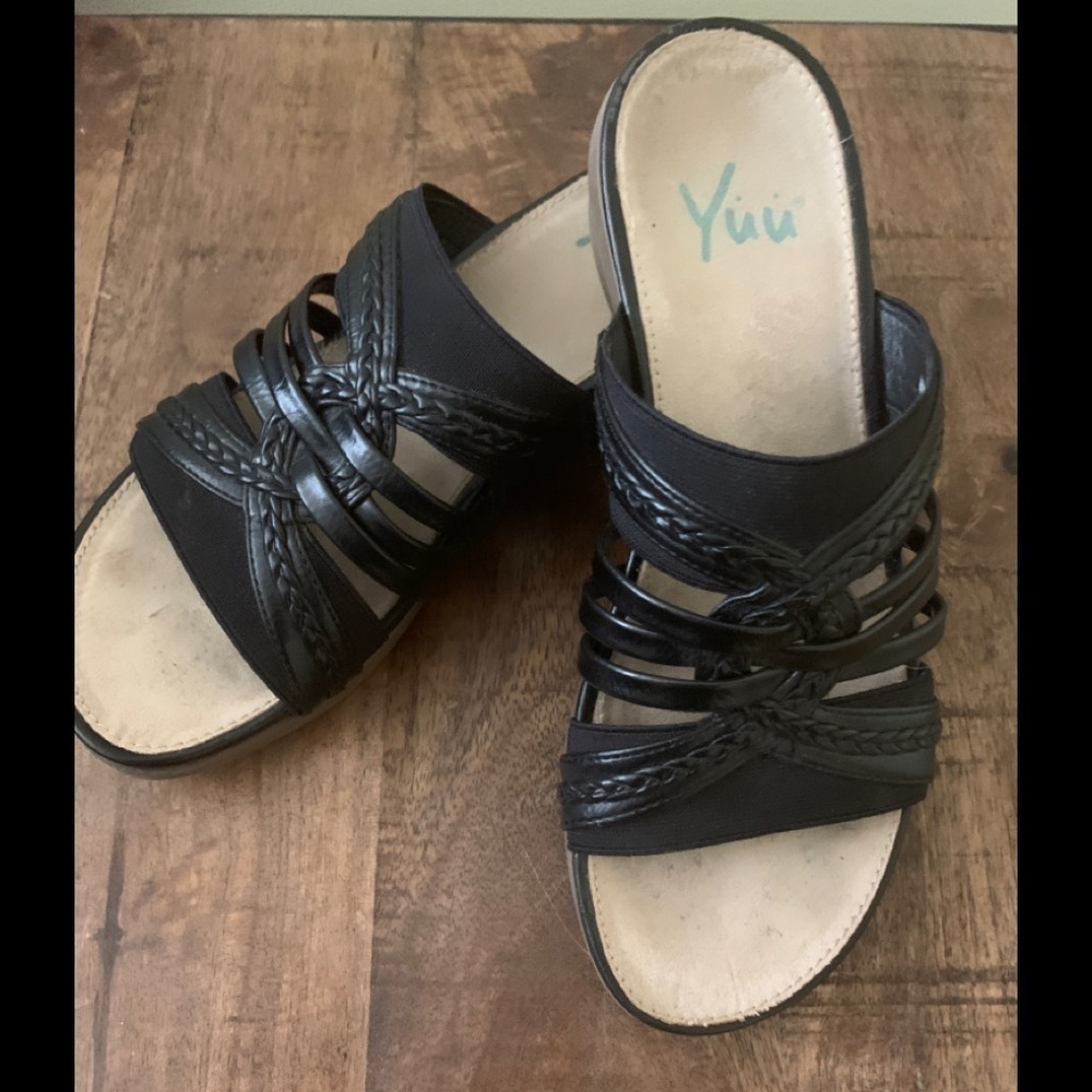 Yuu Mavie sandals sz 7.5. EUC
